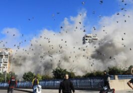 Foto Viral Saat Rudal Israel Merobohkan Apartemen Beirut Sesaat